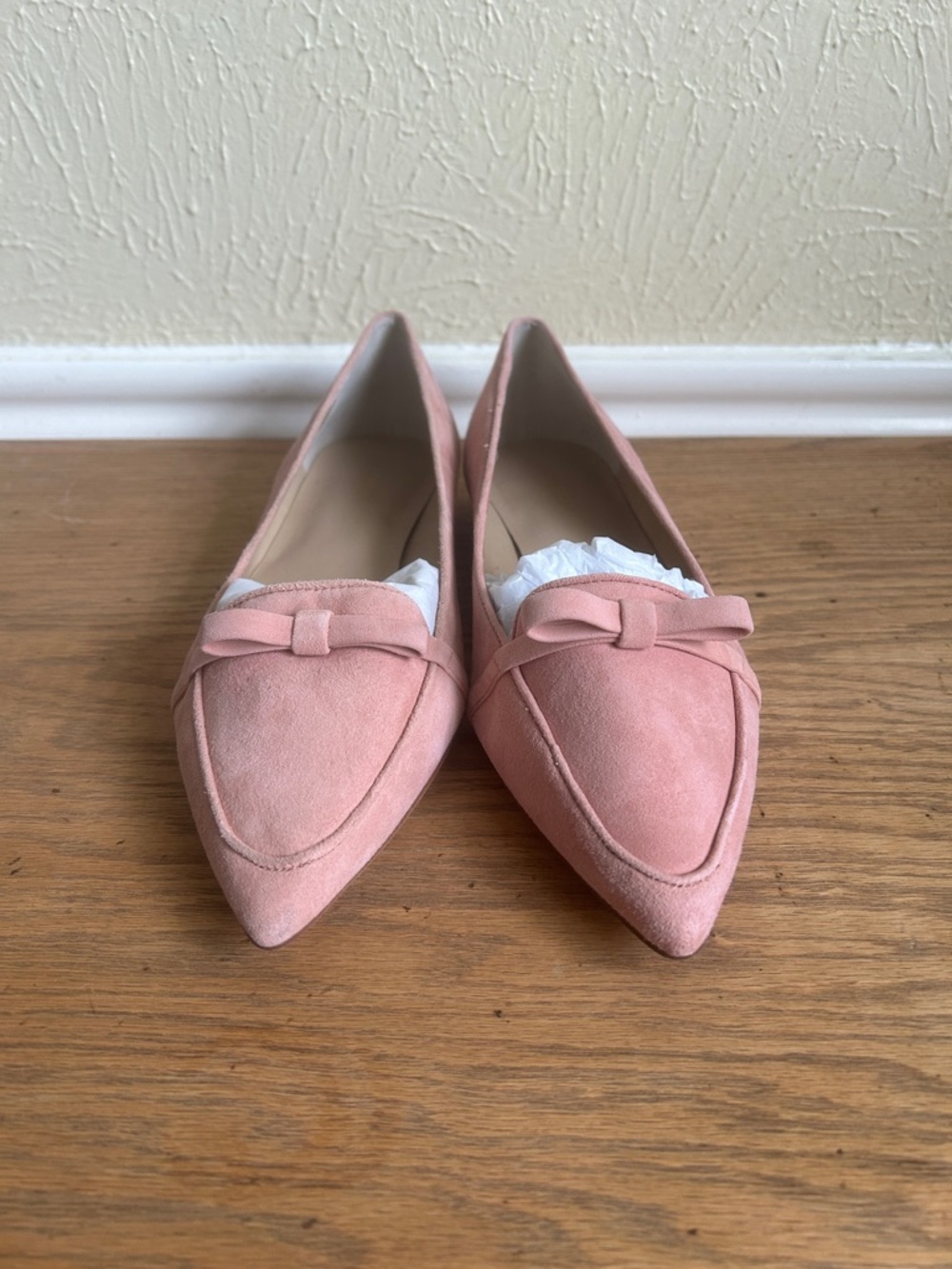 Ann Taylor Pointed Toe Bow Loafers in Blush Pink Suede